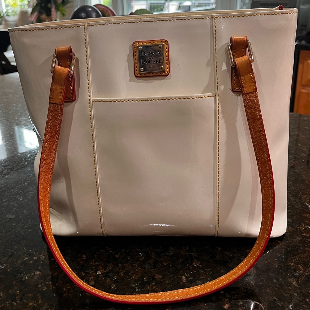 Dooney & Bourke Lexington 
Shopper White Patent Leather Bag